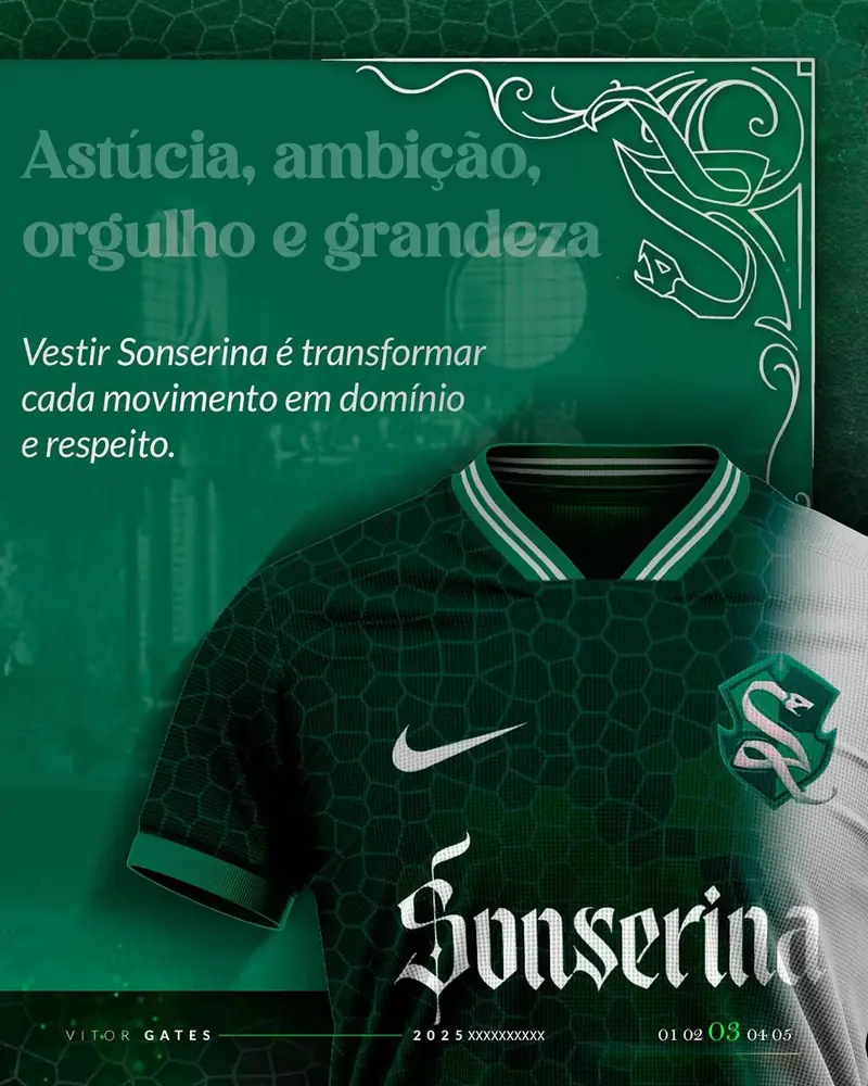 Detalhe do peito da camisa da Sonserina com lettering blackletter